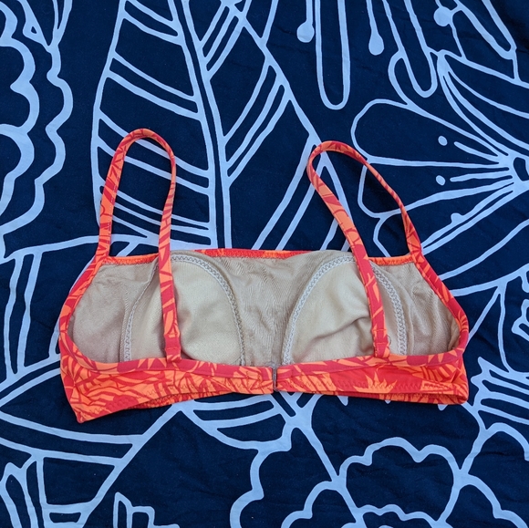 Vintage Orange & Red Hibiscus Floral Bikini Top - Picture 10 of 10